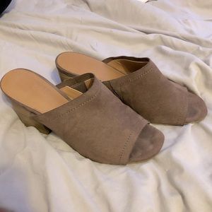 🥮Parisian style mules🥮